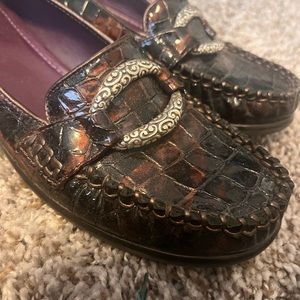 Women’s flats size 8 made in Brazil